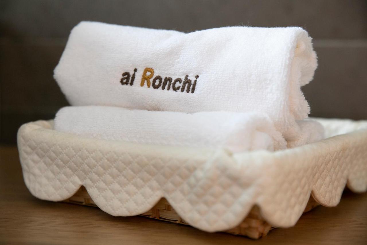 Ai Ronchi B&B Riva di Solto Eksteriør bilde